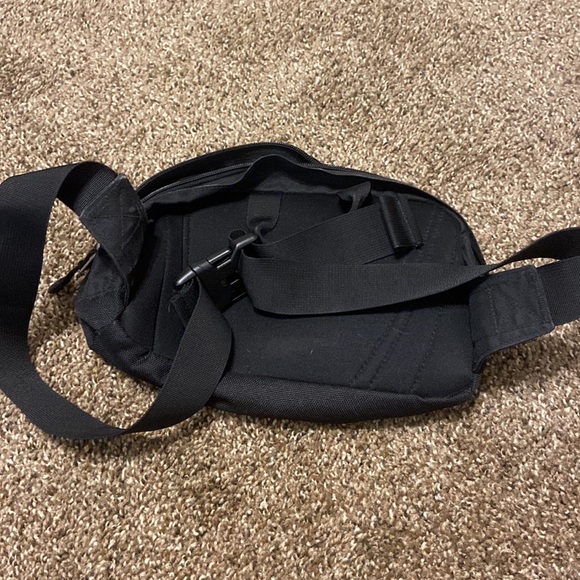 North Face Black Roo - Picture 4 of 4